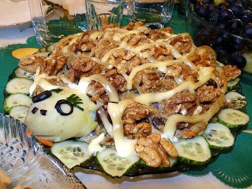 Ещё один необыкновенно вкусный салат на новый год 2013 – «Черепаха».