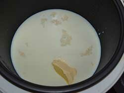 Рисовая кашка на молоке, приготовленная в мультиварке