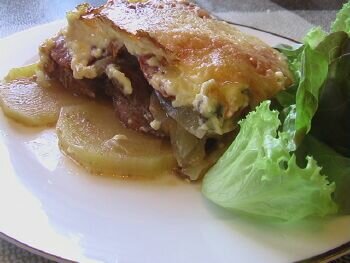 Мясо по французски с картофелем с помидорами с грибами рецепт