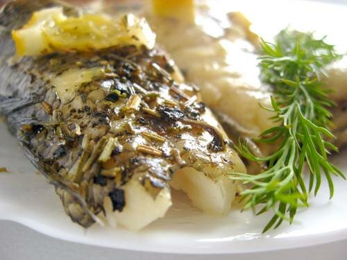 Рыба в рукаве готова! Вашей семье и гостям обязательно понравится это блюдо.