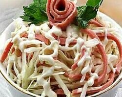 Салат с копченой колбасой рецепт с капустой