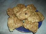 Домашнее печенье Хризантемы с изюмом и орехами