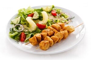 Шашлык из курицы маринованный в пиве